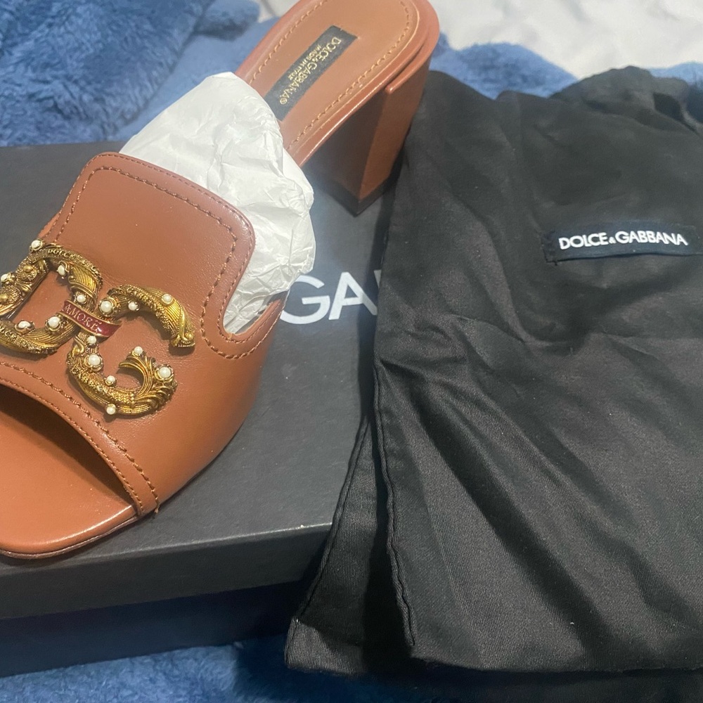 Dolce & Gabbana Tan Heels with Gold Accents